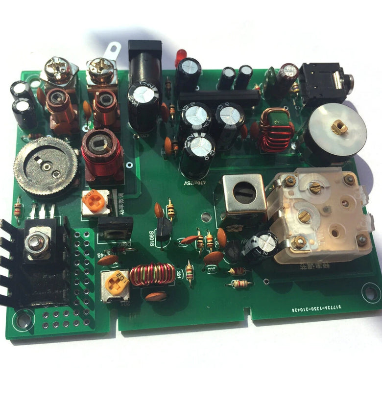 Wireless Medium Wave Transmitter DC 9V Audio Input Antenna Radio Signal Generator Compatible with CD Computer Smartphone
