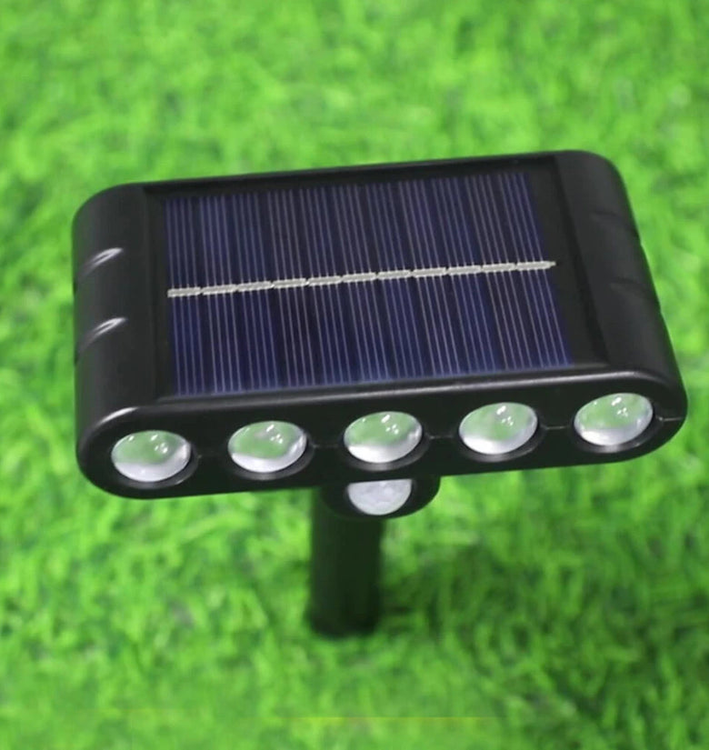 10W LED Solar Landscape Spotlight Outdoor IP55 Waterproof Adjustable 150 Angle 10W LED Auto On/Off Garden Pathway Lighting