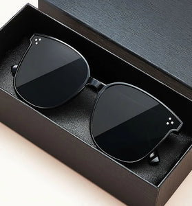 Stylish Oversized Black Sunglasses for Men Women UV400 Protection Anti-glare Eyewear for Daily Travel Driving