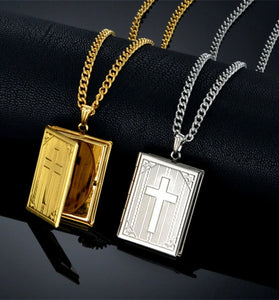 Religious Jesus Cross Locket Pendants Gold Silver Color Photo Frame Memory Necklace for Women/Men Stainless Steel Cross Necklace Faith Jewelry Gift