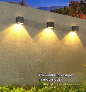 Elfeland SL-870 Wire-free High Bright Solar Wall Lights with Intelligent On/Off Control Waterproof Design Energy Saving Outdoors Wall Lamps for Garden Patio Fence Decoration