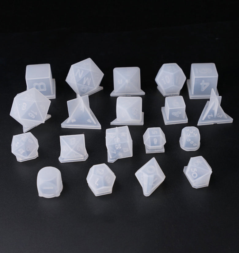 1PC Silicone Dice Molds Reusable Fillet Square Triangle Polyhedral Dice Mould